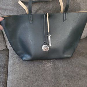 black guess purse